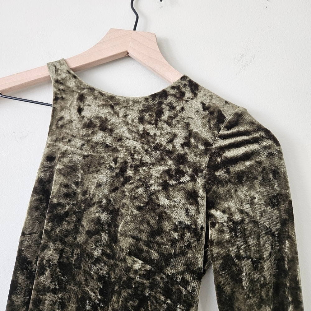 Camila Coelho Olive Green Crushed Velvet One Sleeve Maxi Dress NWT - Picture 5 of 13